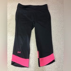 Ladies  small . below the knee under armour leggings . Gray with pink accents .